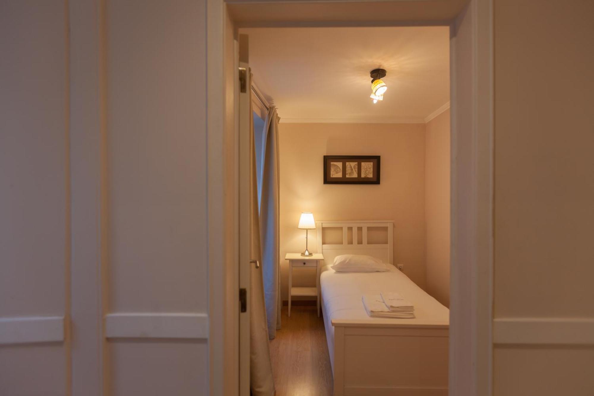 Flh Bairro Alto Artistic With View Apartment ลิสบอน ภายนอก รูปภาพ